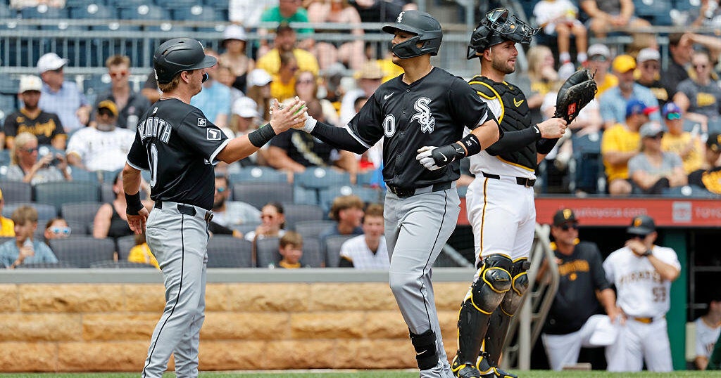 Vargas, Tauchman lead White Sox over Pirates 7-2 for 1st series sweep of season 