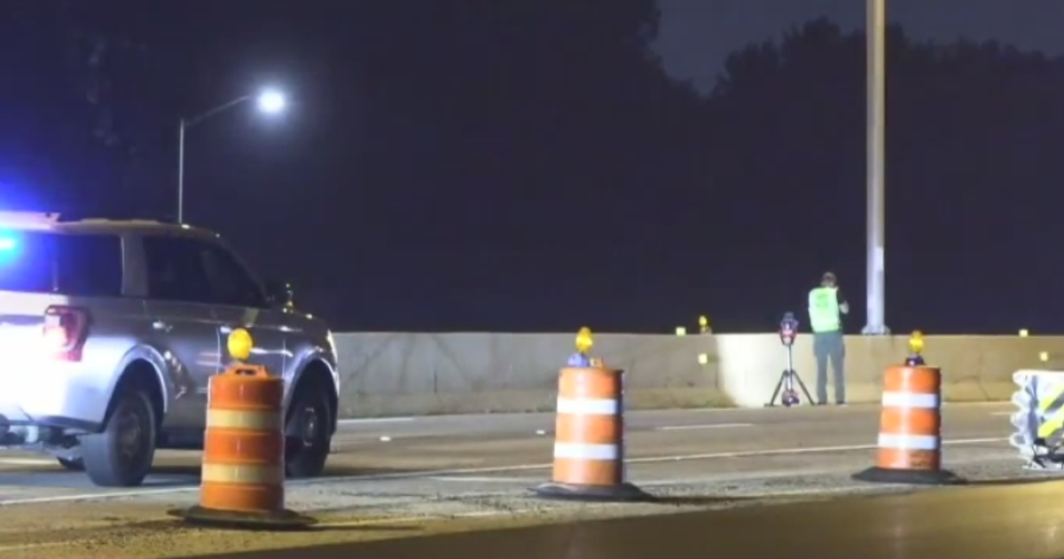 Deadly motorcycle crash shuts down lanes on Illinois Route 53 