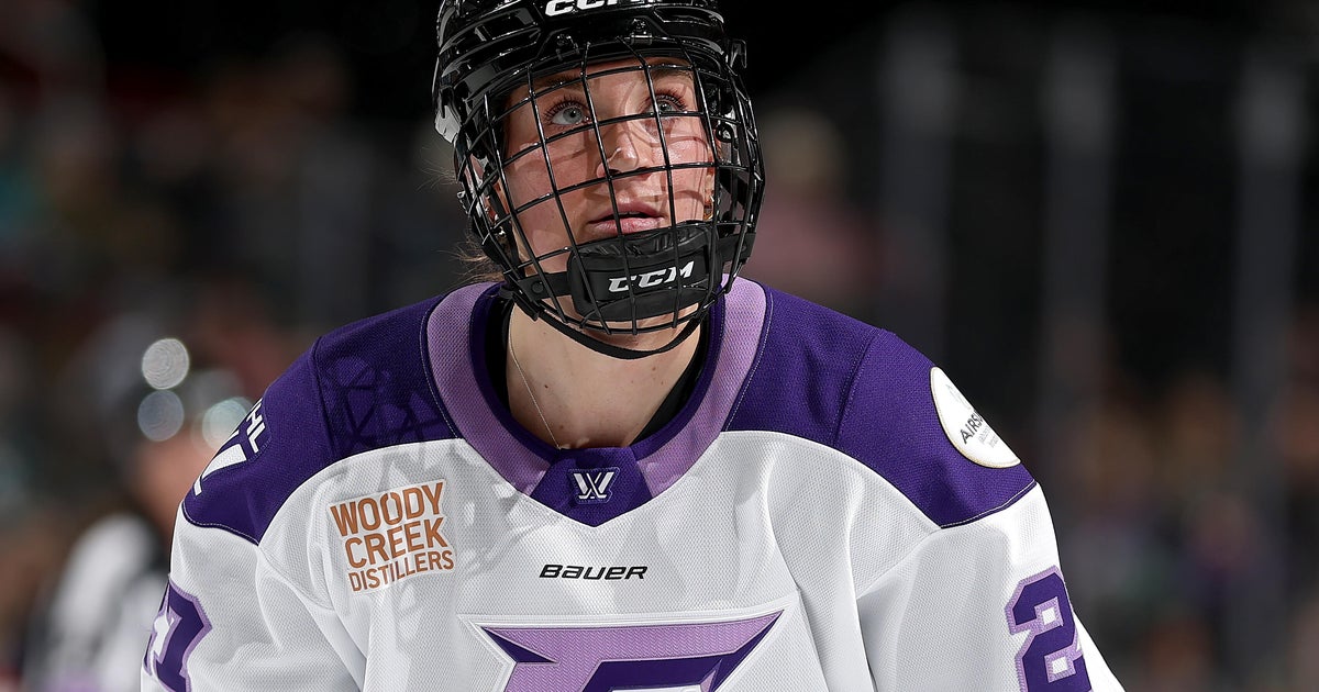 Frost star Taylor Heise hosts hockey camp for next generation 