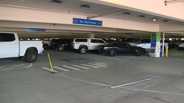sun-11p-v-smf-parking-u-kmaxds2x.jpg 