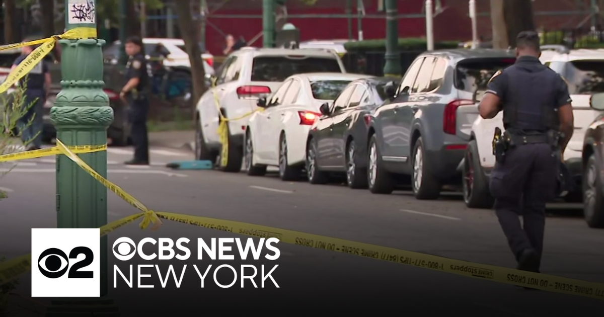 15-year-old in custody after Harlem shooting, police say - CBS New York