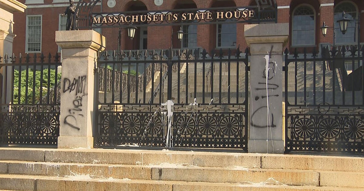State House entrance splattered with paint, bomb squad called to Boston Common