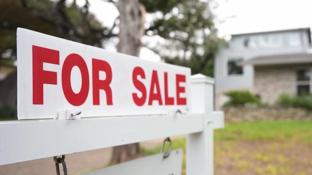 cbsn-fusion-what-the-latest-downturn-in-the-housing-market-means-for-buyers-thumbnail.jpg 