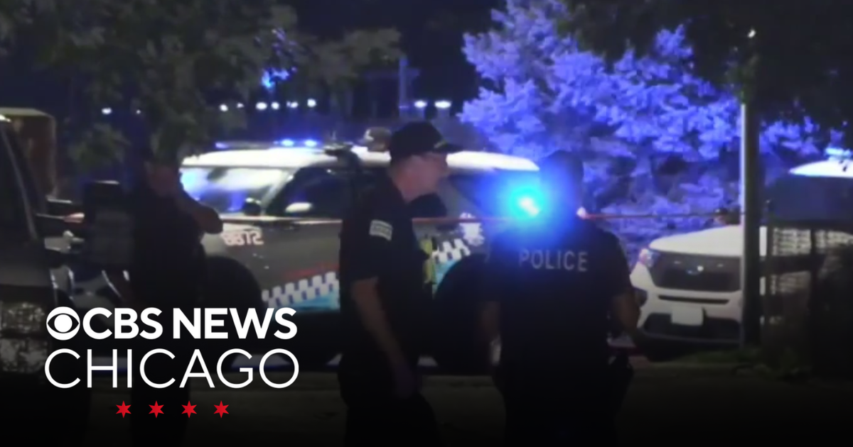 3 people in custody after man killed, teen injured in Chicago shooting ...