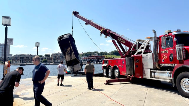 Van removed from Baltimore's Inner Harbor 