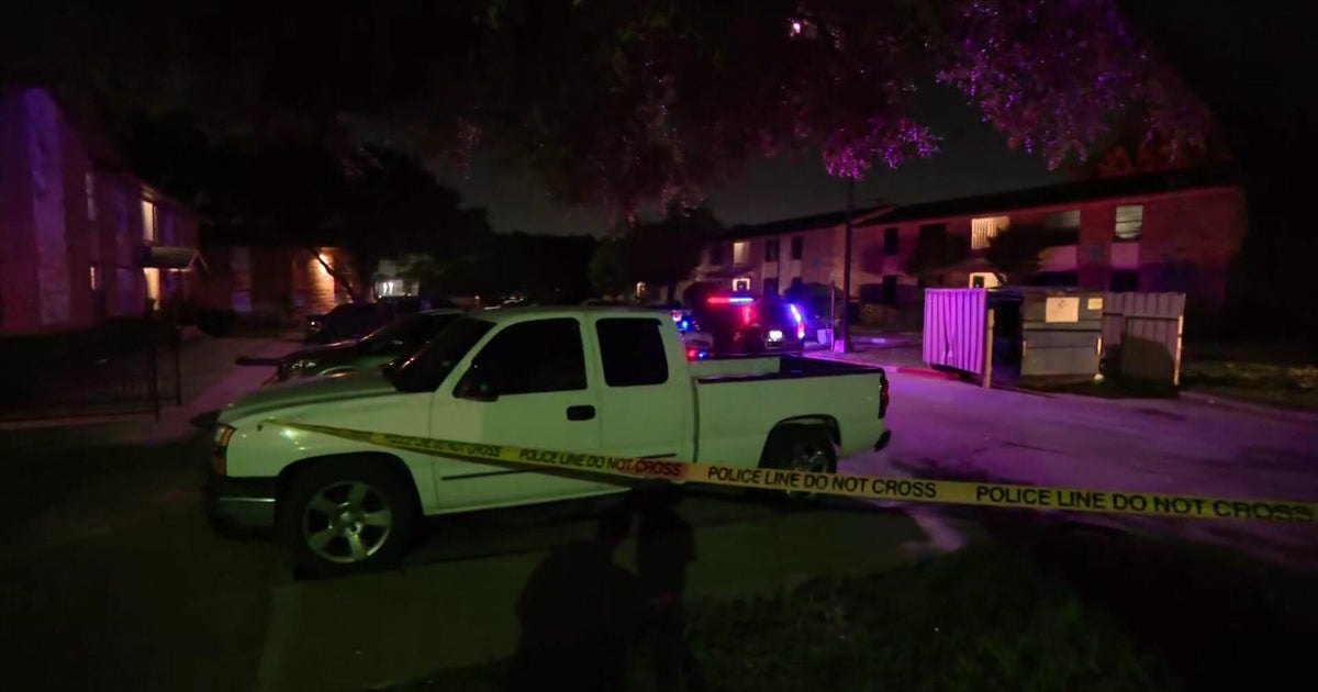 Haltom City residents describe frightening morning after officers fatally shot suspect 