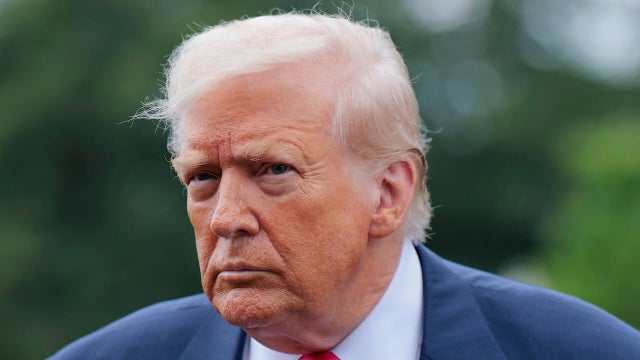 President Trump Departs The White House For Pittsburgh 