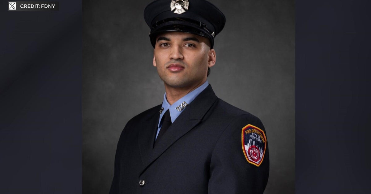 FDNY firefighter killed in FDR motorcycle crash 