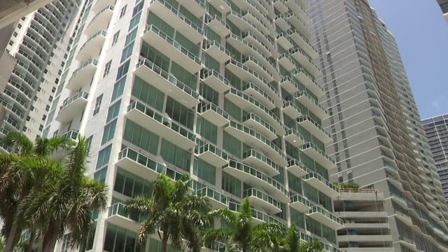 18-p-brickell-airbnb-la-wforbx0n.jpg 