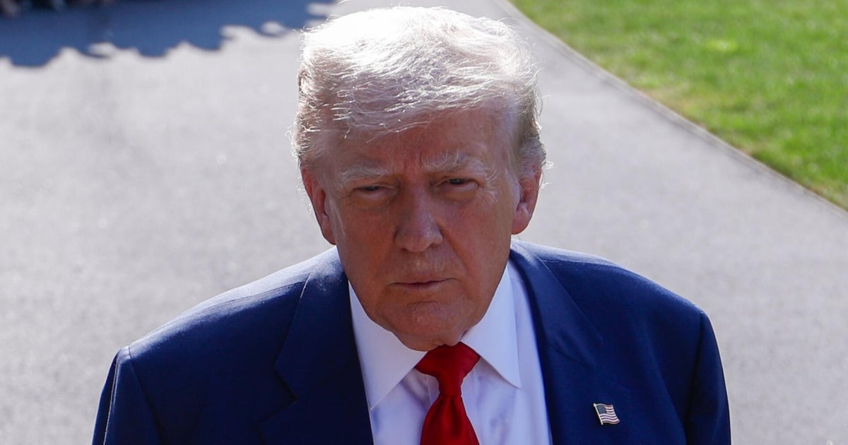 Judge dismisses Trump lawsuit over Illinois sanctuary policies 