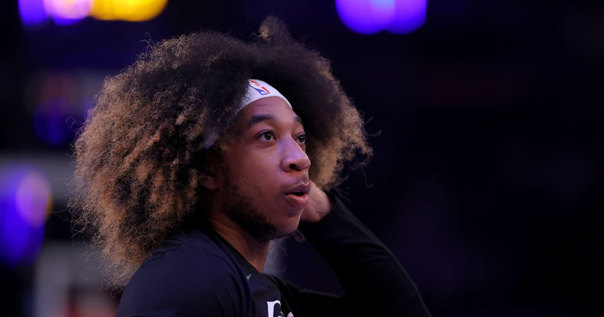 Celtics waive Davison, dip back under second apron 