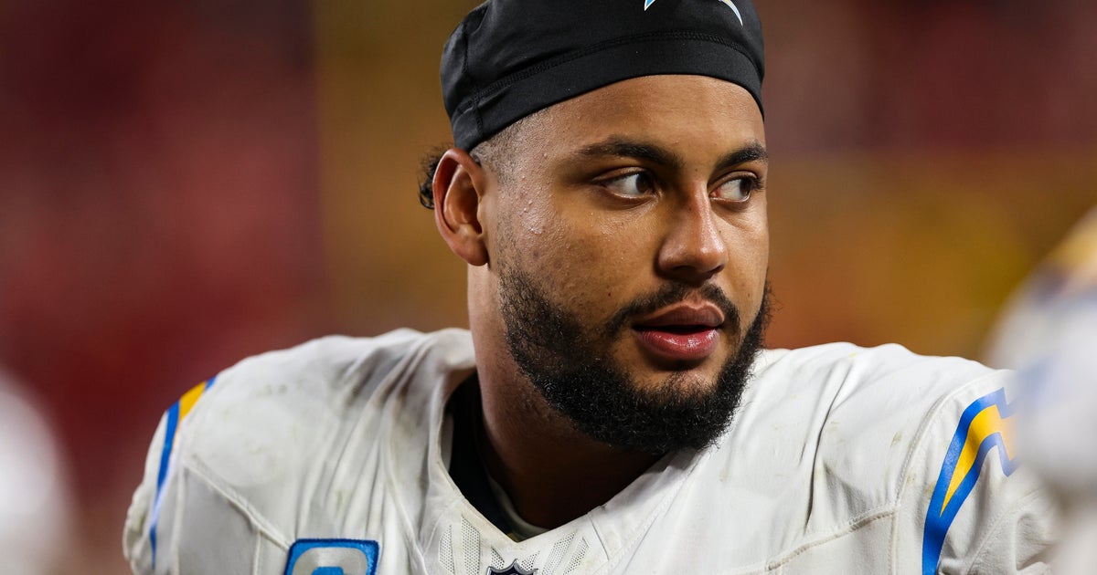 Chargers lock in Rashawn Slater with a multi-year extension 