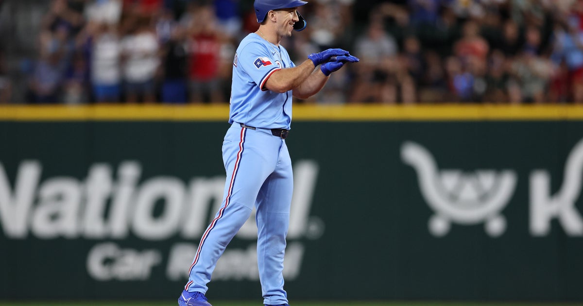 Texas Rangers dominate Atlanta Braves 8-1 behind key home runs, strong pitching 