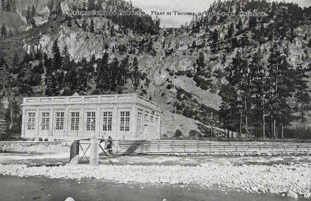 flume-collapse-7-power-plant-in-1910-western-power-company-via-animas-museum.png 