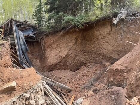 flume-collapse-2-san-juan-natl-forest-on-fb.jpg 