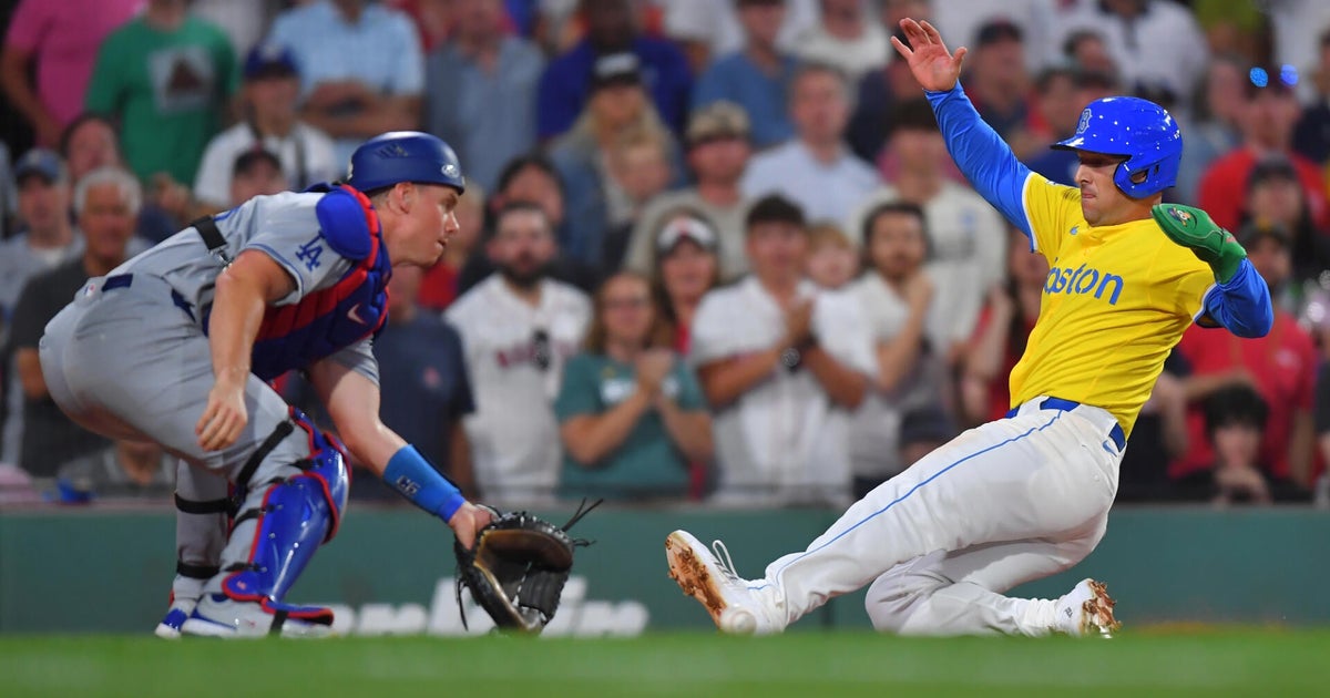 Crochet shakes off Ohtani's leadoff homer as Red Sox top Dodgers 4-2 