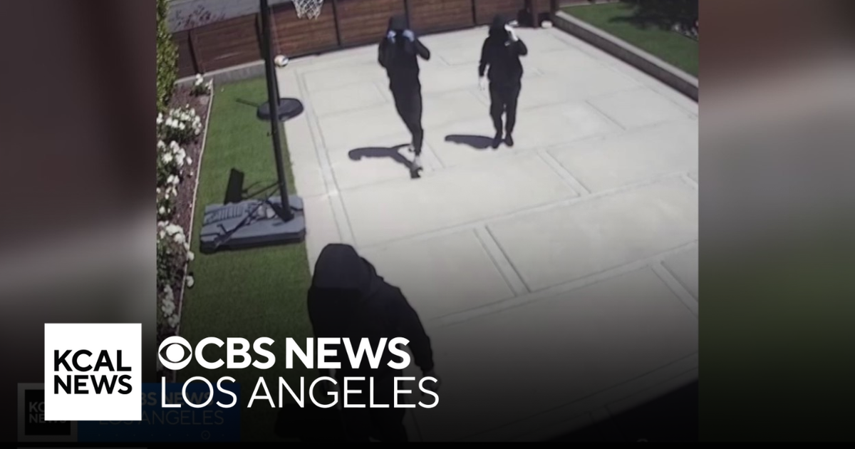Studio City neighbors concerned over increase in home burglaries - CBS ...
