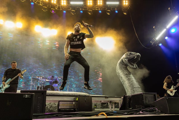 kirstine-walton-beartooth-summerofloud-creditunion1amp-tinleypark-07132025-16.jpg 