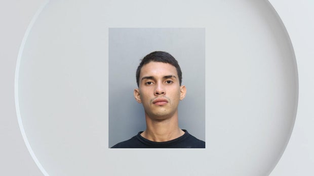 axel-padilla-mug.jpg 