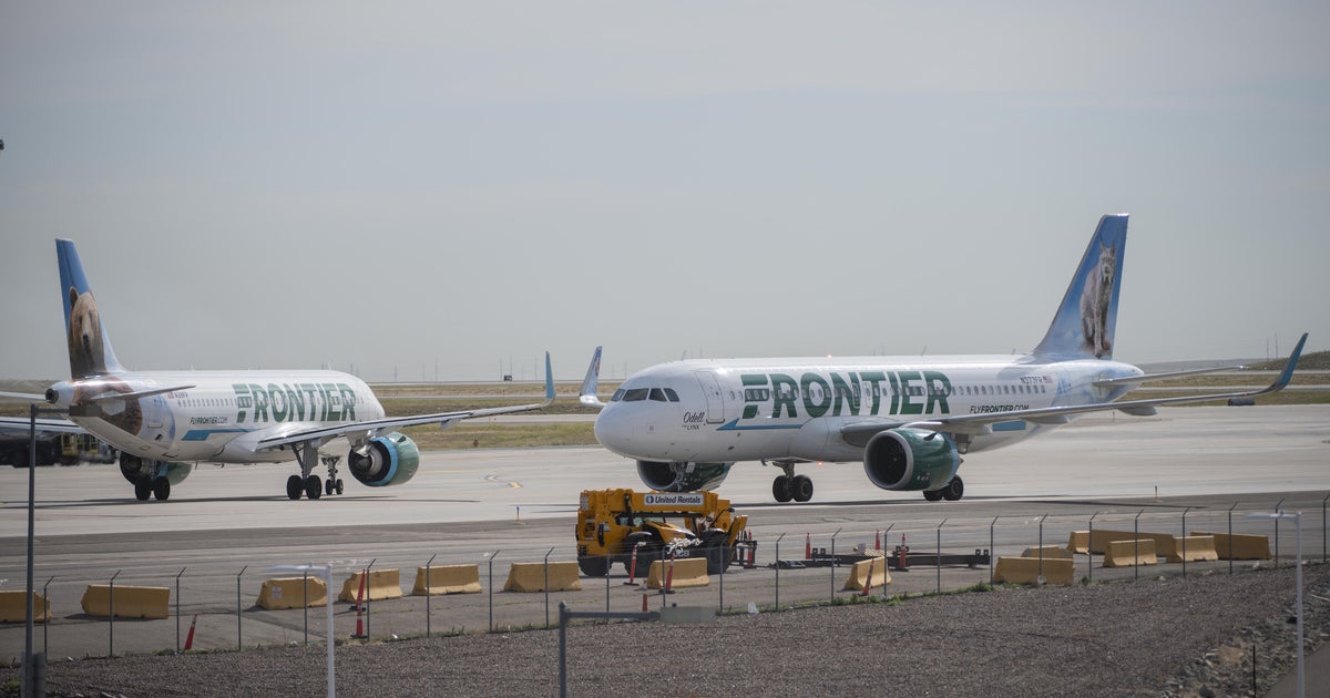 Police say "threatening notes" found on Frontier plane at DIA "unfounded" 