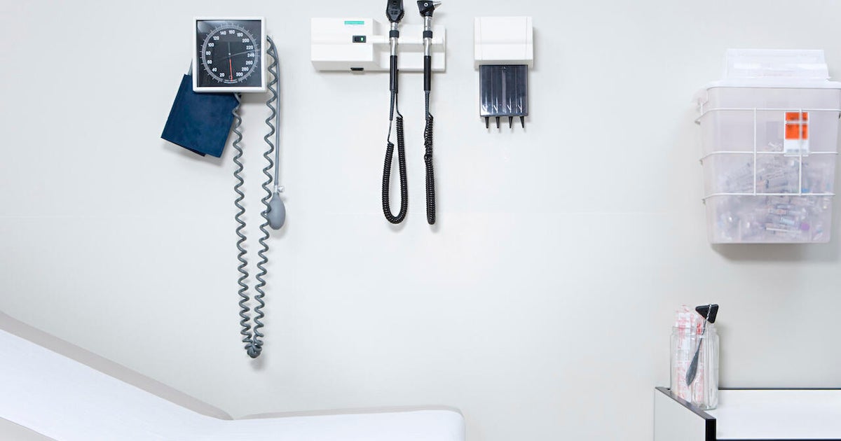 Fast-track med schools aim to ease doctor shortage