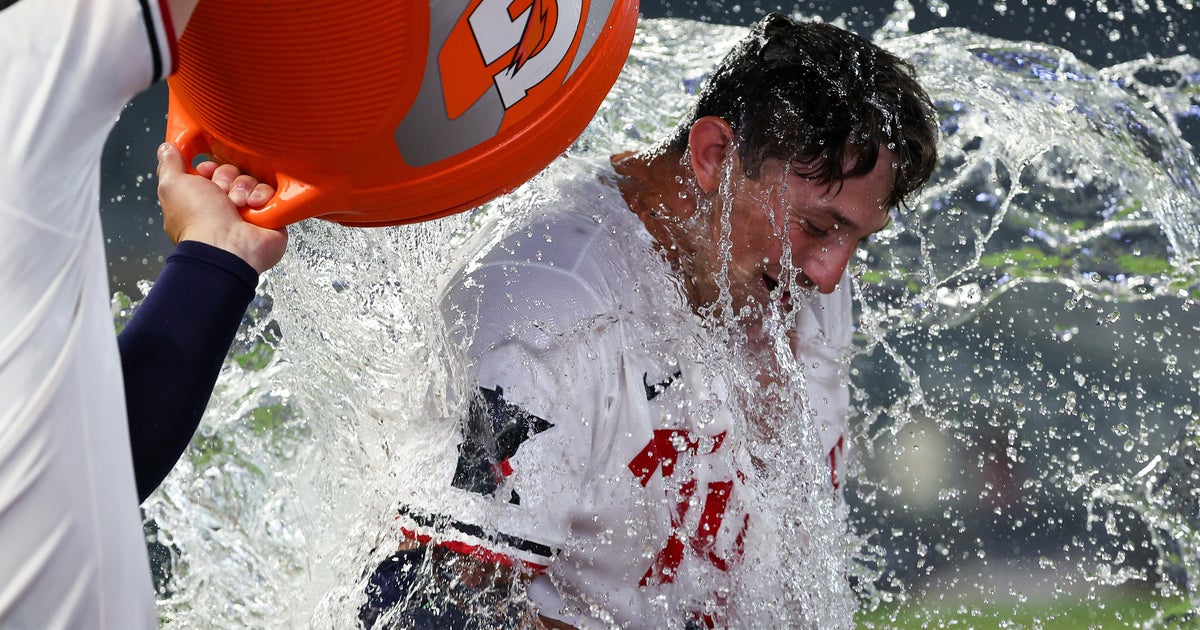 Twins Top Red Sox 5-4 after 90-minute rain delay 