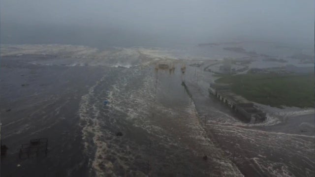Here's what experts say about tsunami warnings in Hawaii, Japan