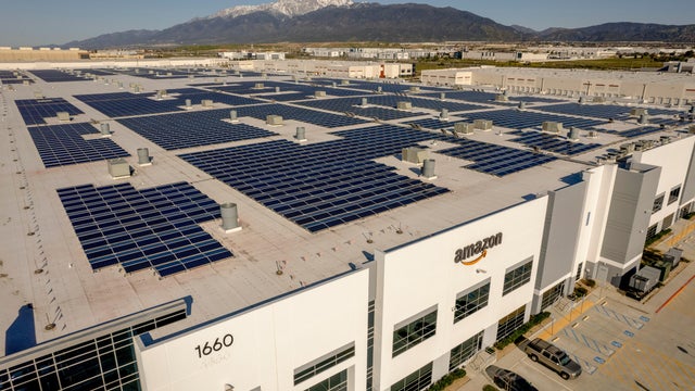 Recession Signs Flash At Center Of US Boom-Bust Warehouse Mecca 