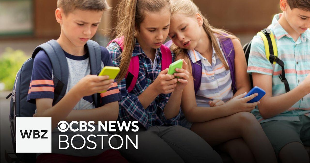 State senators to vote on bill that would ban cellphones from ...