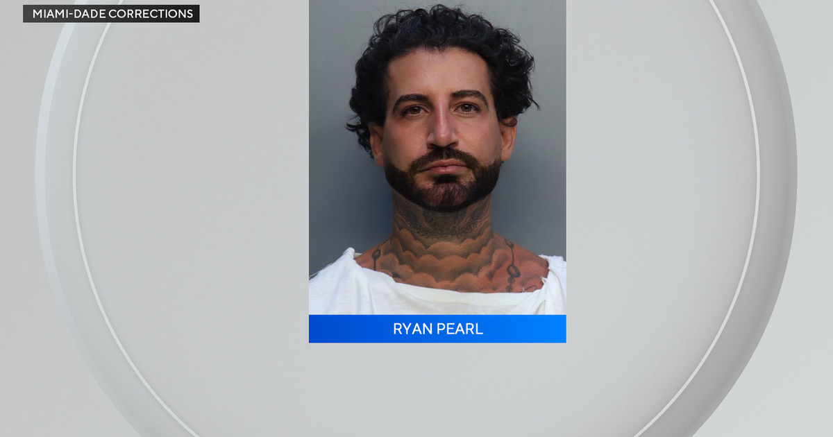 Miami hair stylist whose worked with Hailey Bieber, Halsey accused of trying to lure teen for sexual conduct, police say