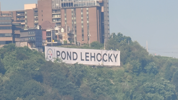 pondlehockysign.png 