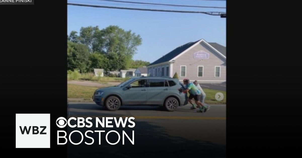 Pan-Mass Challenge cyclists pause ride to help stranded motorist - CBS ...