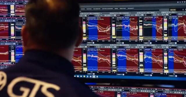 8/1: CBS Evening News Plus
