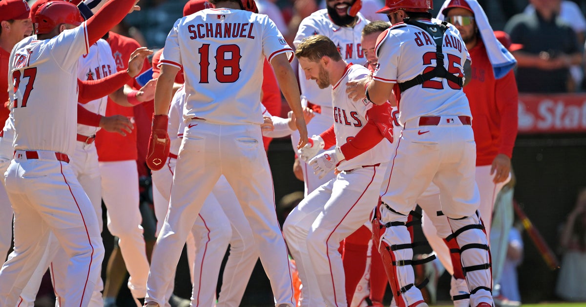 Taylor Ward hits 3-run homer in 9th to lift the Angels past the White Sox, 8-5 