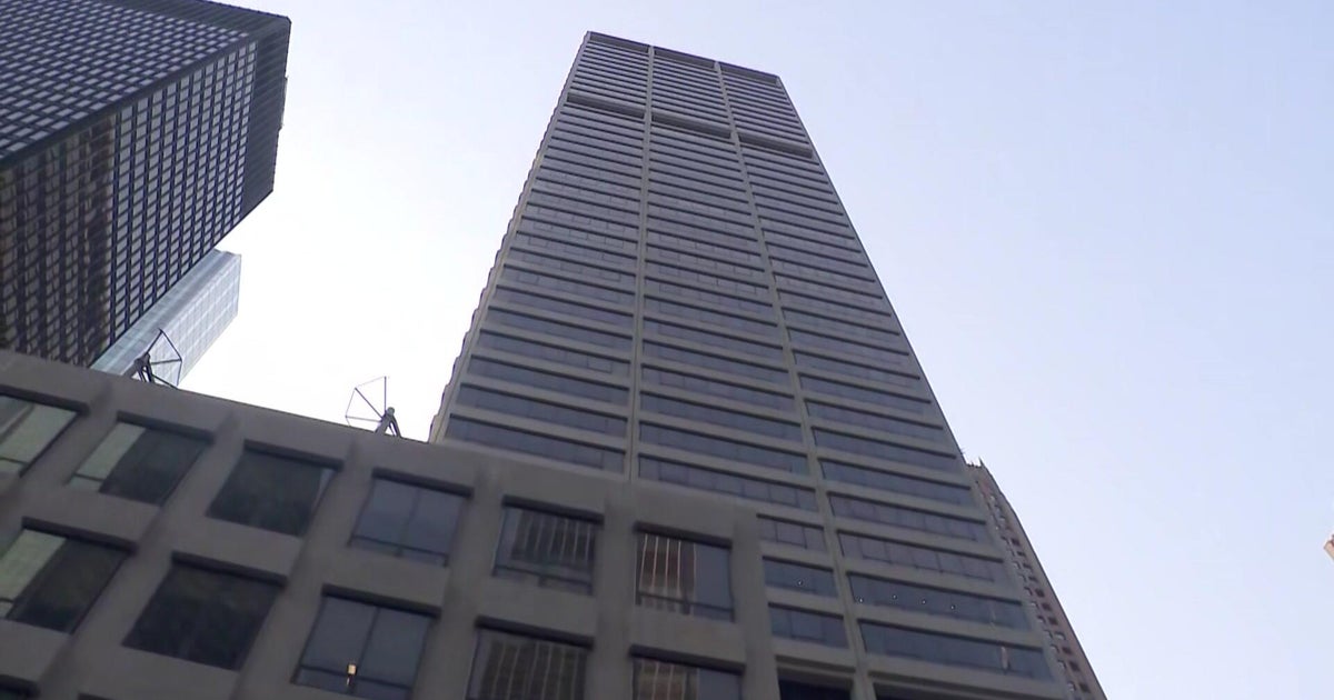 Manhattan office building reopens week after mass shooting 