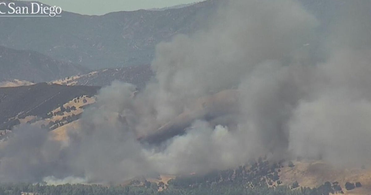 Lake Fire burns more than 300 acres in Clearlake, prompting evacuations ...