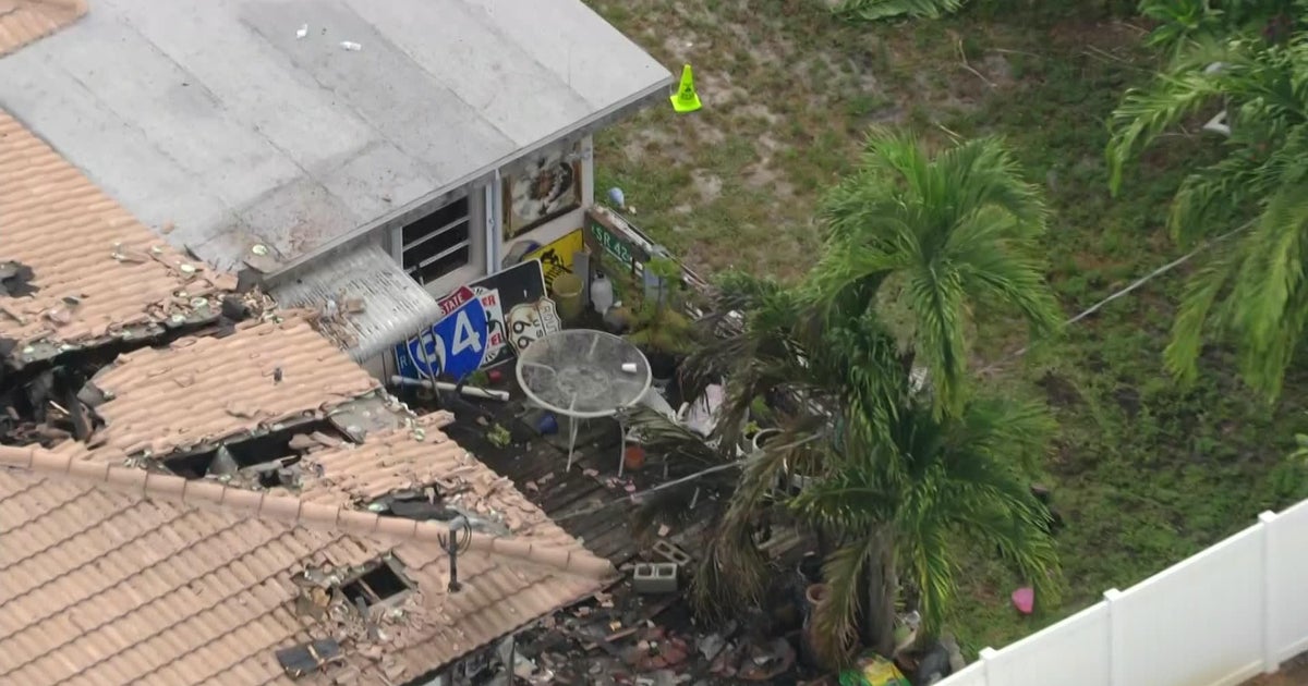 Three people, including child, escape Wilton Manors house fire
