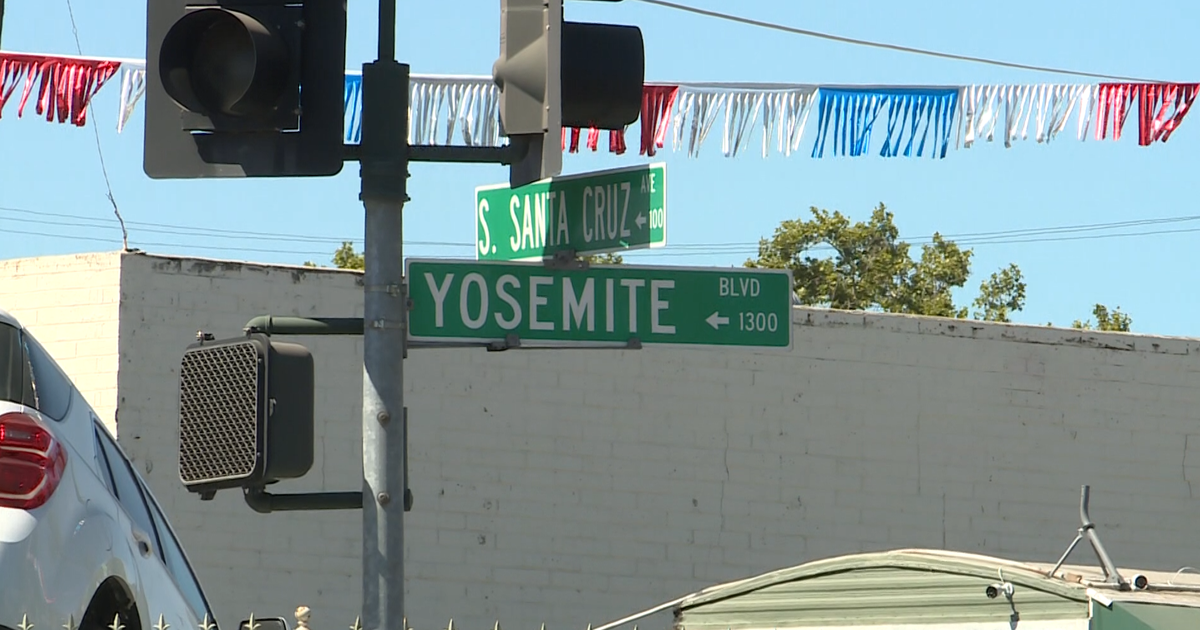 Man struck, killed by pickup in Modesto on Yosemite Boulevard 