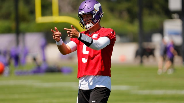 Vikings Camp Football 