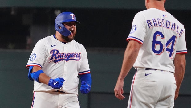 Yankees, Astros Battle for Wild Card as Injuries Impact Astros