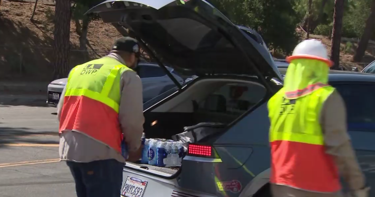 Over 9,000 San Fernando Valley customers face water outage as LADWP crews repair infrastructure 