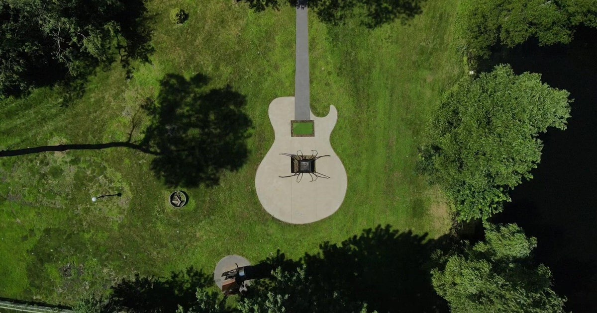 Blaine man's giant backyard guitar honors rock 'n' roll legends 