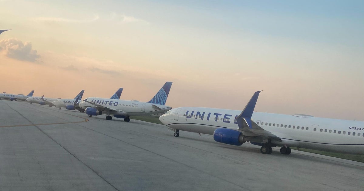 United ground stop lifted; residual delays for flights in multiple cities, including Chicago