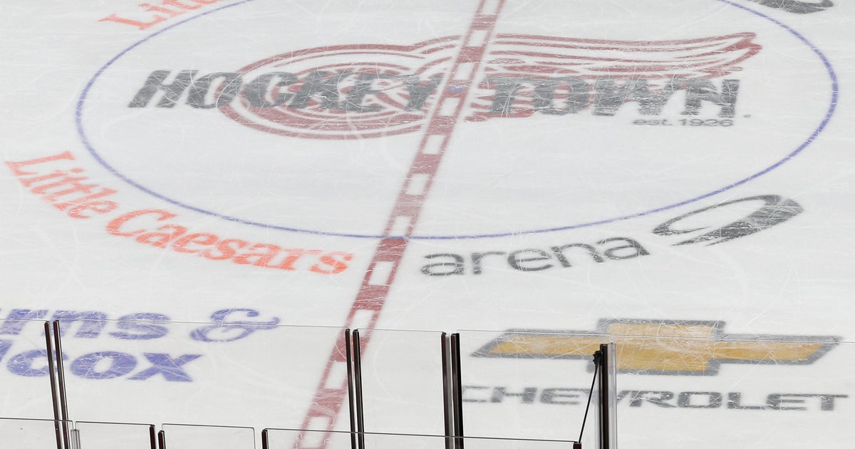 Detroit Red Wings revive "Hockeytown" at center ice for 100th season 