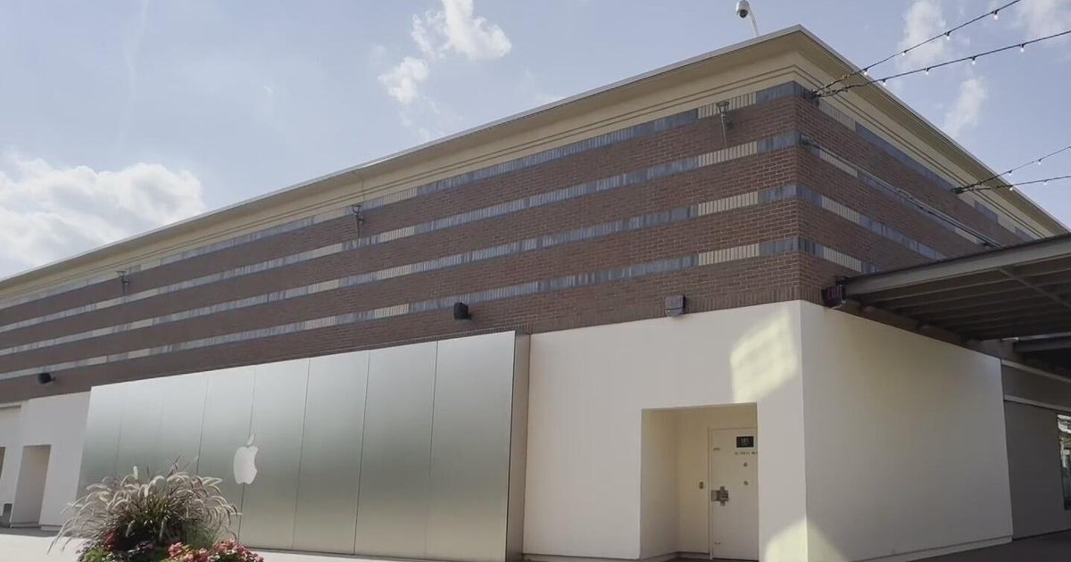 Michigan lawmakers want Apple to reconsider closing Clinton Twp. store 