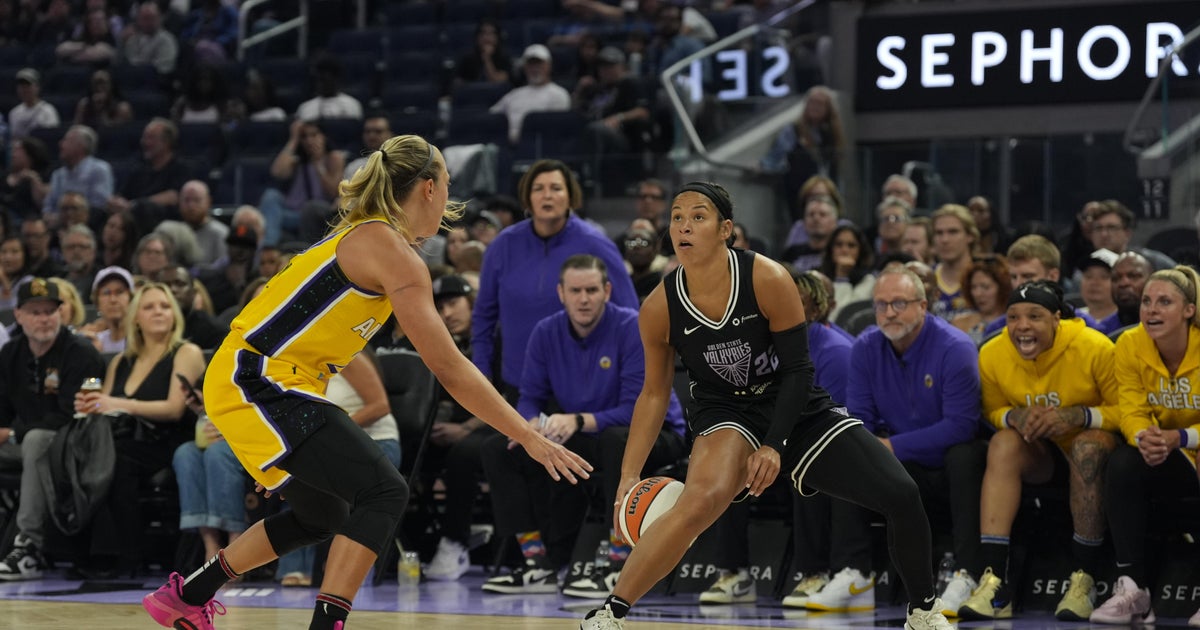 Burton and Zandalasini lead Valkyries past Sparks 72-59 