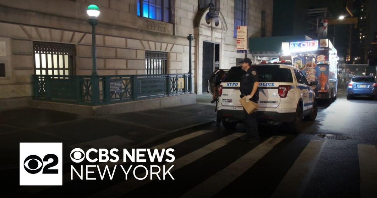 18-year-old arrested in connection to NYC subway slashing - CBS New York