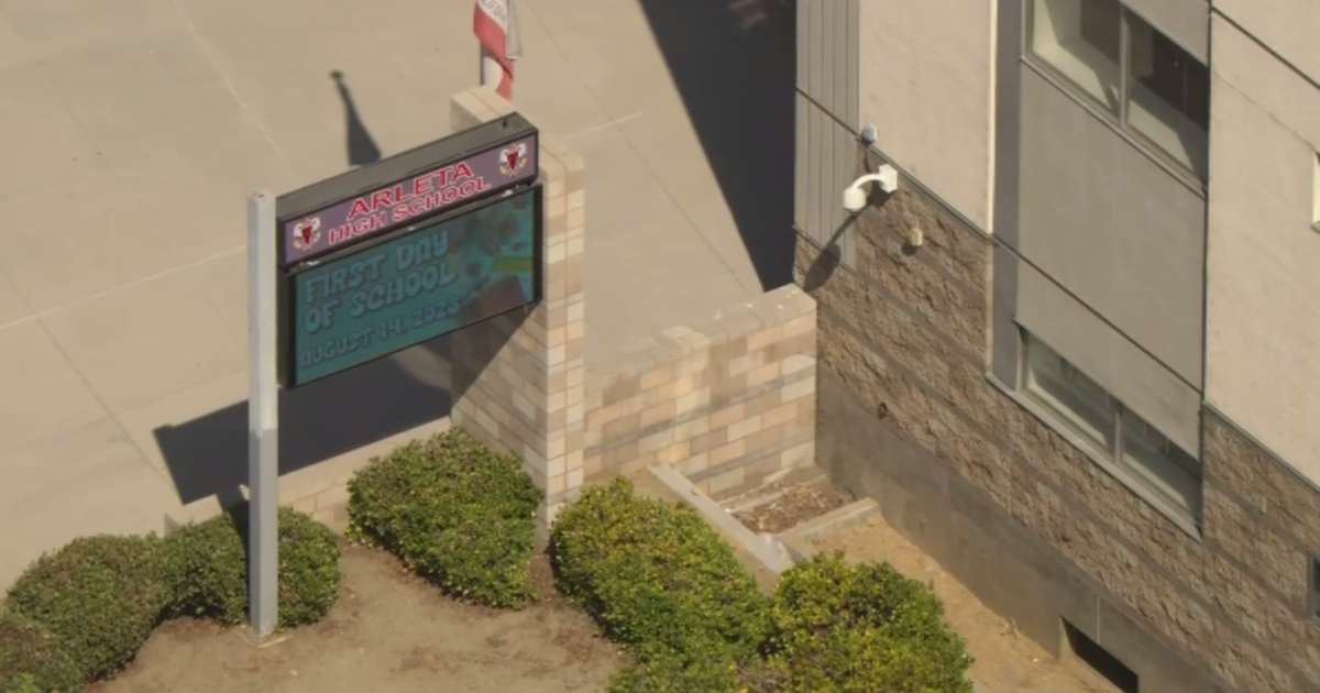 Arleta high school student detained by immigration agents, LAUSD officials say 