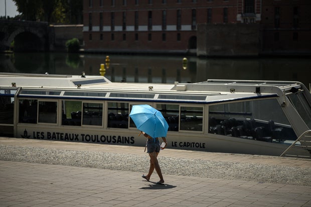 FRANCE-WEATHER-HEAT 