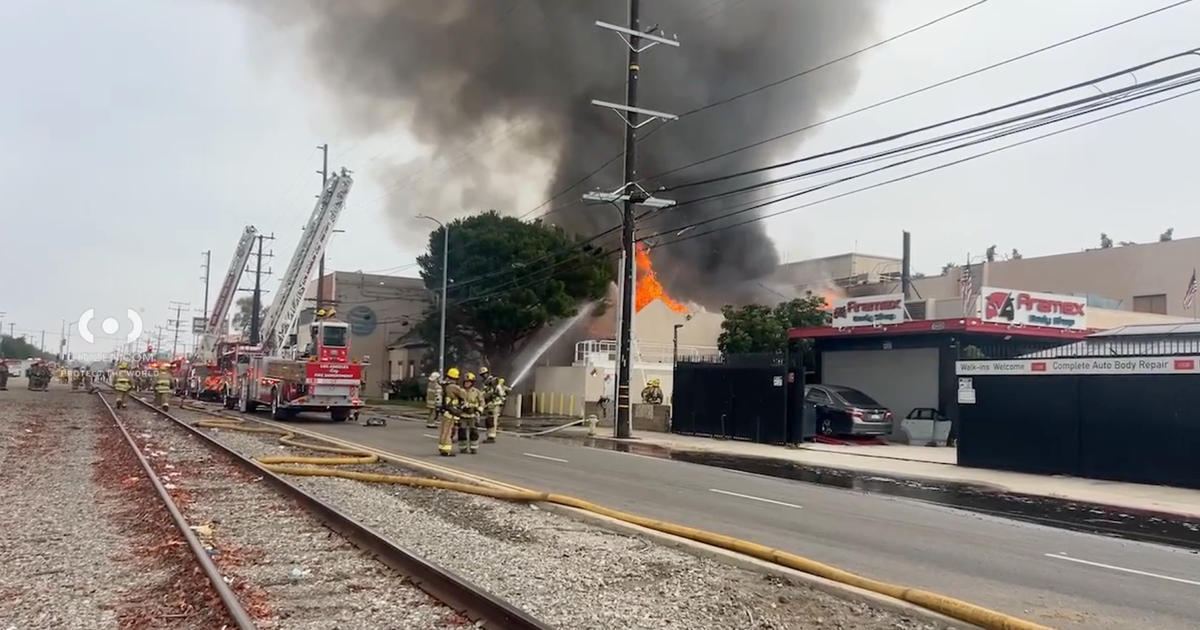 Fire at South LA battery storage facility causes explosion 